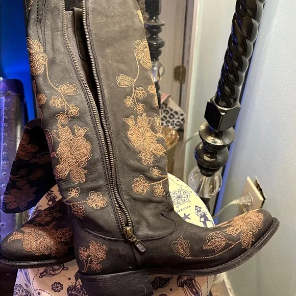 Embroidered Black Floral Western Knee-High Boots - Picture 2 of 3